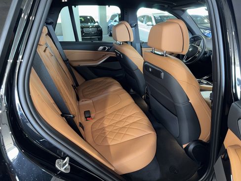 New 2026 BMW X5 xDrive40i w/ Climate Comfort Package AWD/4WD image 11