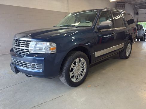 Used 2013 Lincoln Navigator 4WD w/ HD Trailer Tow Pkg image 3
