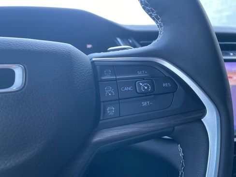 Certified 2024 Jeep Grand Cherokee Limited image 14