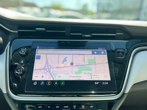 Used 2022 Chevrolet Bolt EUV Premier w/ Sun & Sound Package image 31