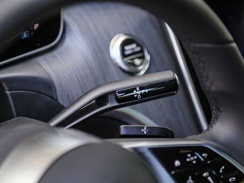 New 2026 Mercedes-Benz C 300 Sedan image 18