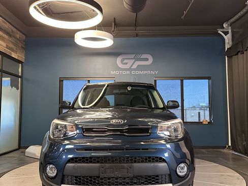 Used 2017 Kia Soul + FWD image 8