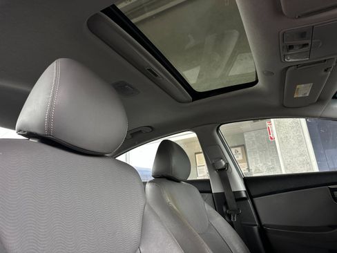 Used 2013 Hyundai Elantra Limited image 15