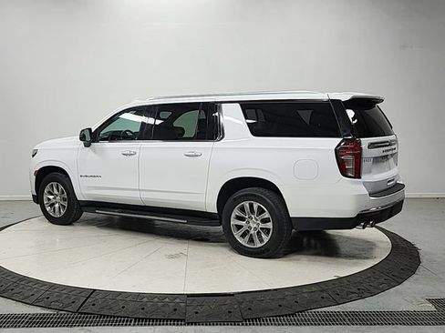 Used 2023 Chevrolet Suburban Premier RWD image 5