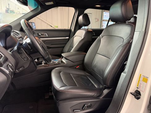 Used 2016 Ford Explorer Sport w/ Equipment Group 401A AWD/4WD image 5