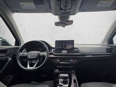 Used 2023 Audi Q5 2.0T Premium w/ Convenience Package AWD/4WD image 13