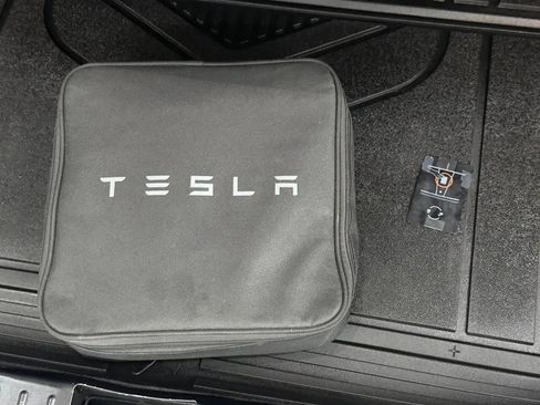 Used 2021 Tesla Model S Long Range AWD/4WD image 38