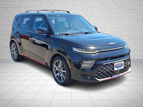 Used 2022 Kia Soul Turbo FWD image 3