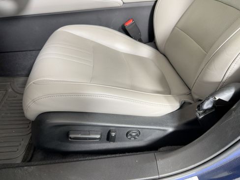 Used 2020 Honda Accord Touring image 12