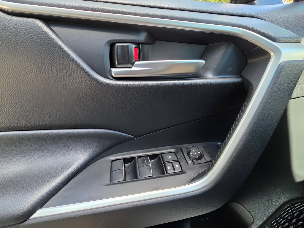 Used 2024 Toyota RAV4 SE AWD/4WD image 12