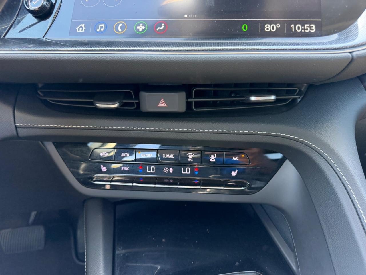 Used 2023 Buick Envision Essence FWD image 16