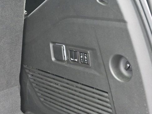 Used 2023 GMC Yukon AT4 w/ AT4 Premium Plus Package image 11