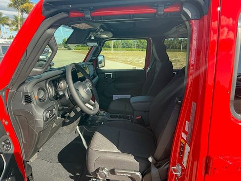 New 2026 Jeep Gladiator Mojave image 9