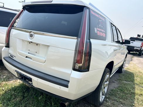 Used 2015 Cadillac Escalade Premium AWD/4WD image 17