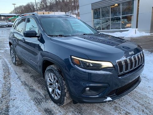 Used 2020 Jeep Cherokee Latitude Plus w/ Comfort/Convenience Group image 8