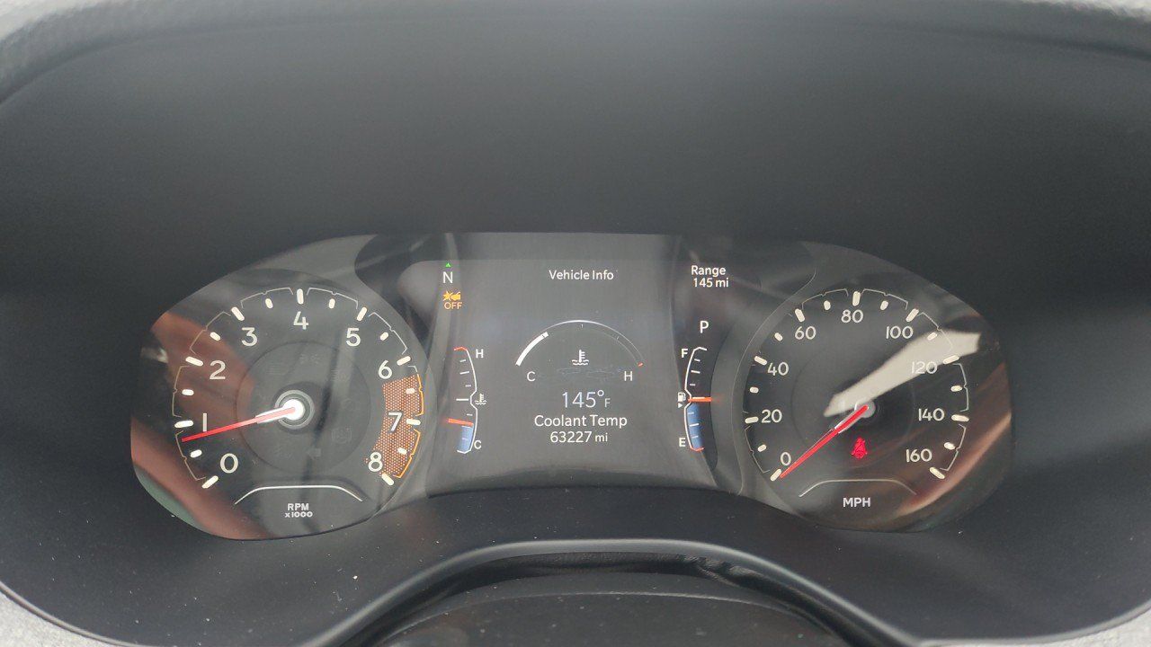 Used 2024 Jeep Compass Latitude AWD/4WD image 16