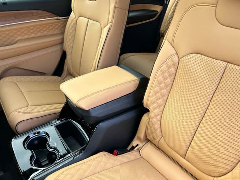 New 2026 Jeep Grand Cherokee L Summit image 38