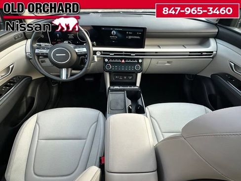 Used 2025 Hyundai Tucson Limited AWD/4WD image 14