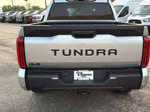 Used 2026 Toyota Tundra SR5 w/ SR5 Premium Package AWD/4WD image 29