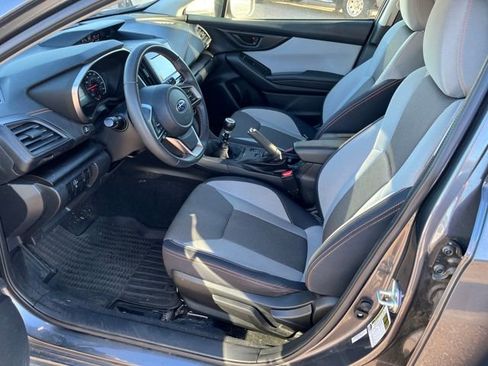 Used 2022 Subaru Crosstrek 2.0i Premium image 2