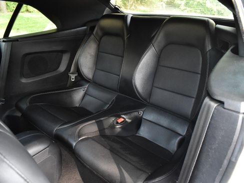 Used 2019 Ford Mustang Premium image 24