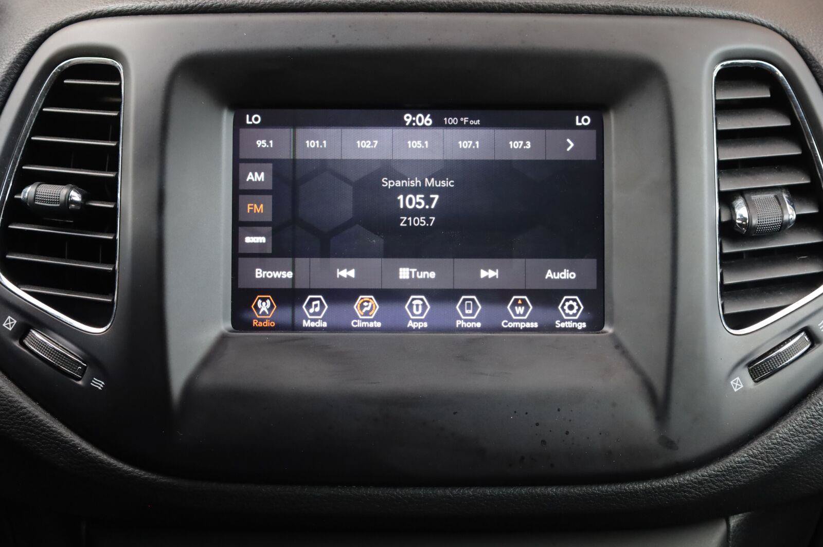 Used 2019 Jeep Compass Latitude FWD image 39