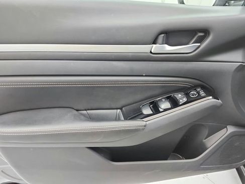 Used 2023 Nissan Altima 2.5 SL FWD image 40