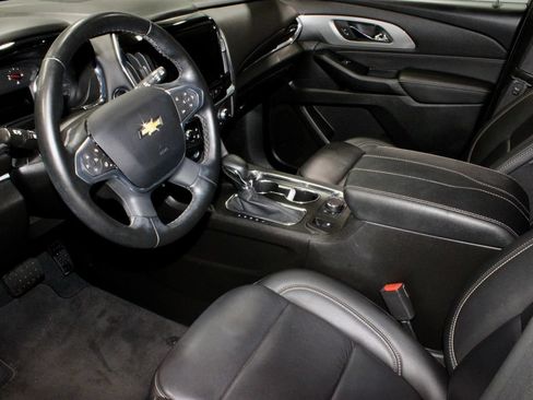 Used 2023 Chevrolet Traverse LT FWD image 24