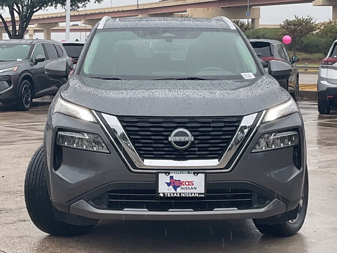 Used 2023 Nissan Rogue SL w/ SL Premium Package FWD image 2