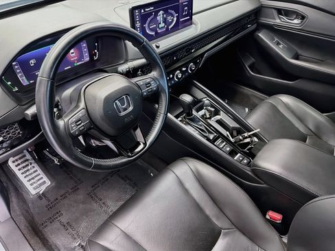 Used 2024 Honda Accord Sport image 7