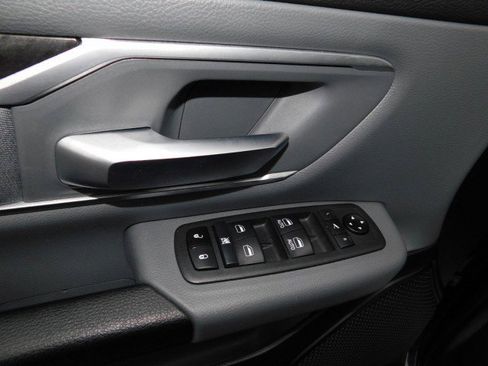Used 2021 RAM 1500 Big Horn image 16