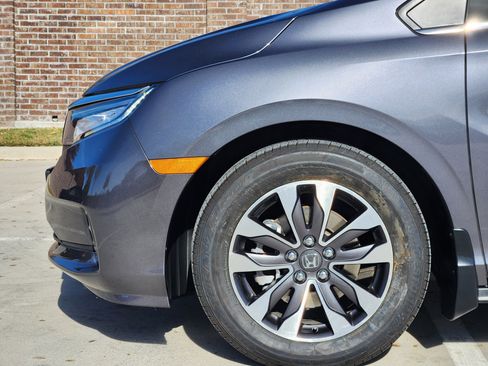 Certified 2024 Honda Odyssey EX-L image 10