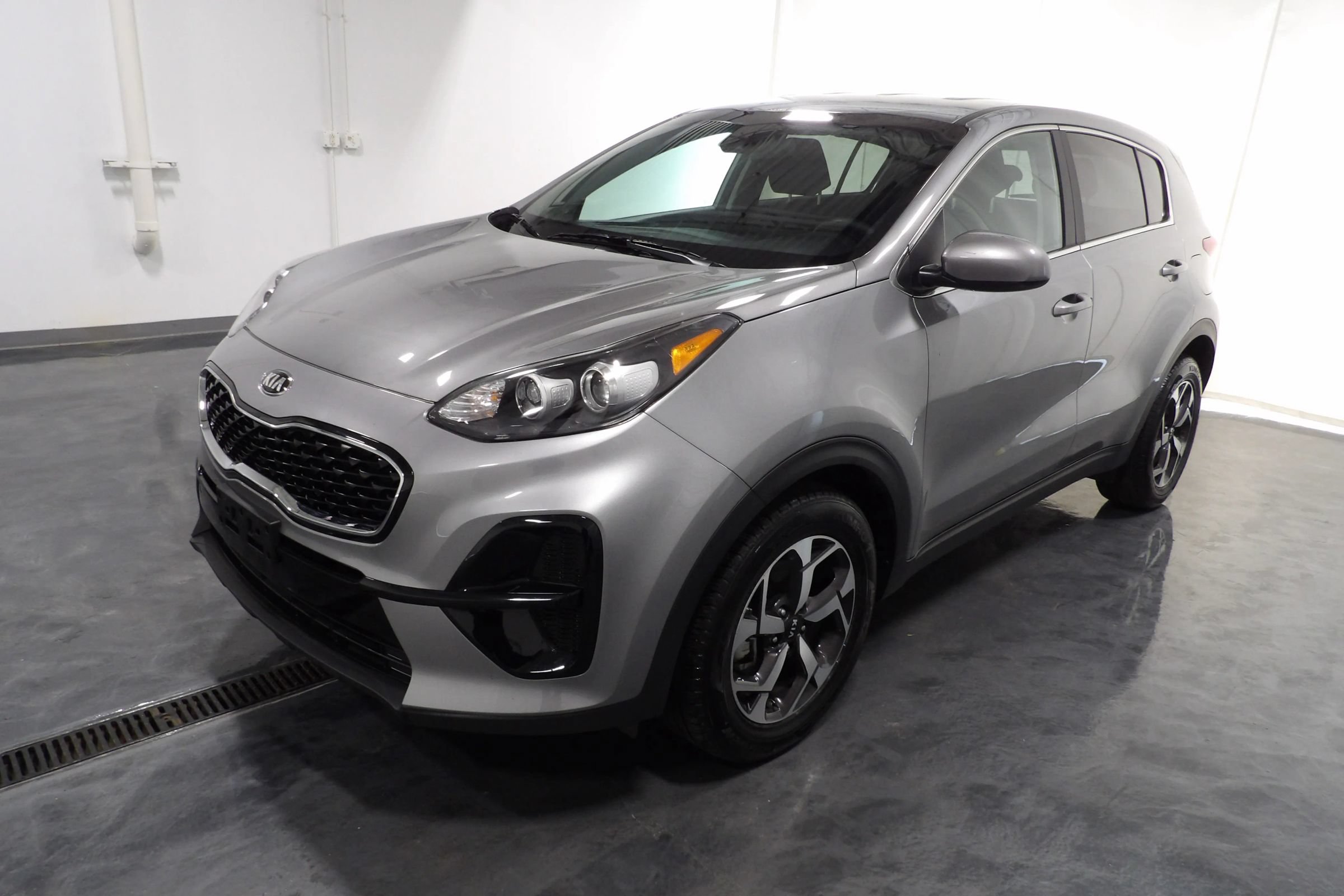 Used 2022 Kia Sportage LX FWD image 3