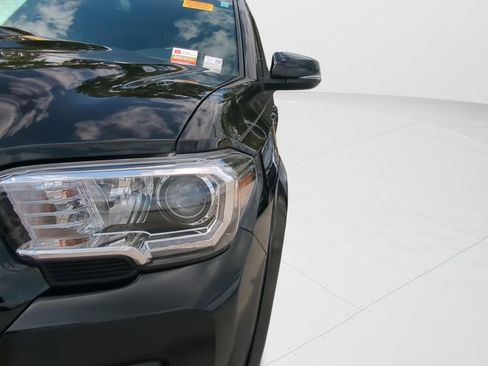 Used 2023 Toyota Tacoma TRD Sport image 9