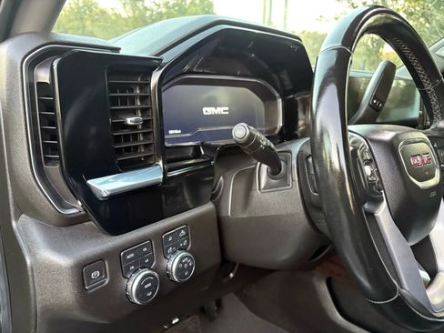 Used 2024 GMC Sierra 2500 SLT w/ SLT Convenience Package image 14