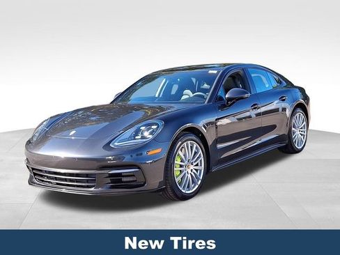 Used 2018 Porsche Panamera 4 image 4