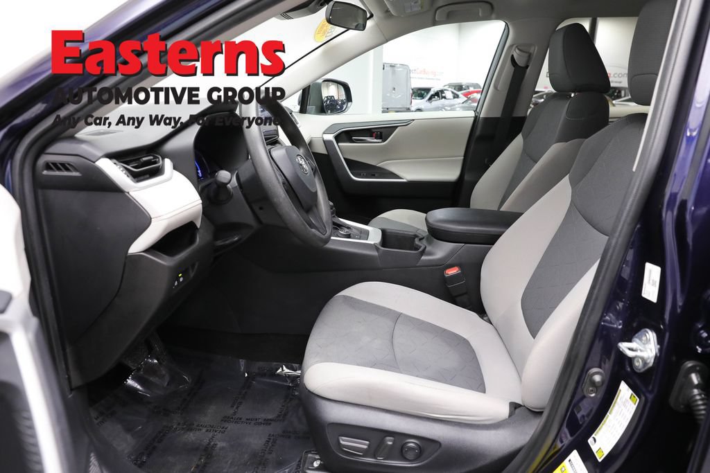 Used 2024 Toyota RAV4 XLE AWD/4WD image 14