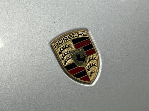 Used 2018 Porsche Macan S w/ Premium Package Plus AWD/4WD image 40