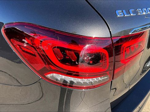 Used 2021 Mercedes-Benz GLC 300 image 27