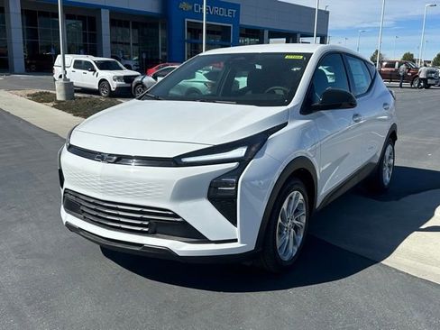 New 2027 Chevrolet Bolt LT w/ Comfort Package FWD image 30