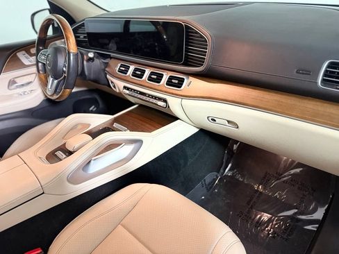 Used 2022 Mercedes-Benz GLS 450 4MATIC image 27