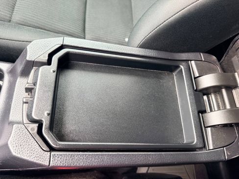 Used 2017 Toyota RAV4 LE w/ Carpet Mat Package FWD image 39