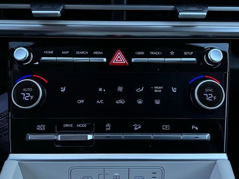 Used 2025 Hyundai Santa Fe SEL image 27