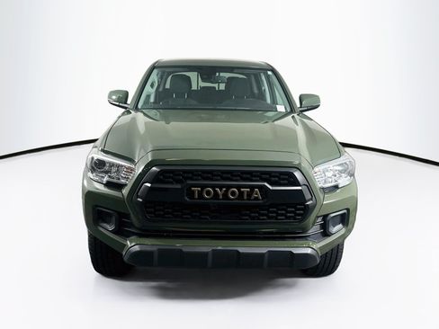 Used 2022 Toyota Tacoma SR5 w/ Trail Edition AWD/4WD image 2