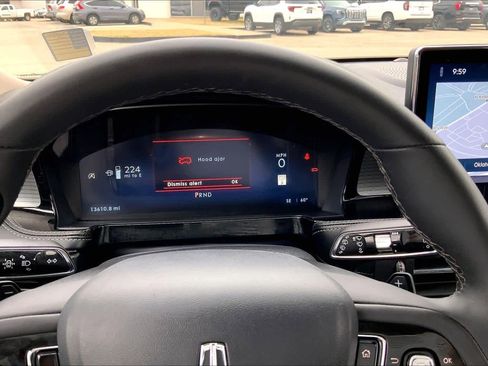 Used 2024 Lincoln Corsair Premiere image 24