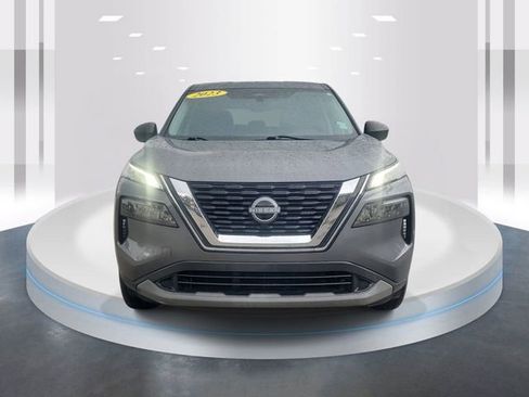 Used 2023 Nissan Rogue S image 2