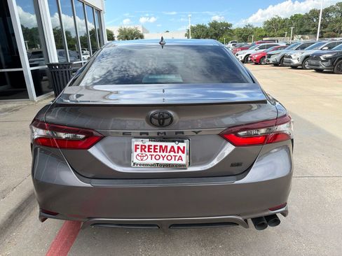 Used 2024 Toyota Camry SE FWD image 9