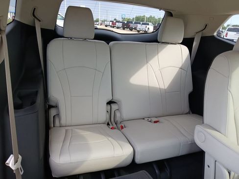 Used 2023 Buick Enclave Essence FWD image 84