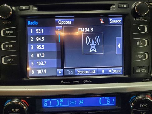 Used 2018 Toyota Highlander SE AWD/4WD image 25