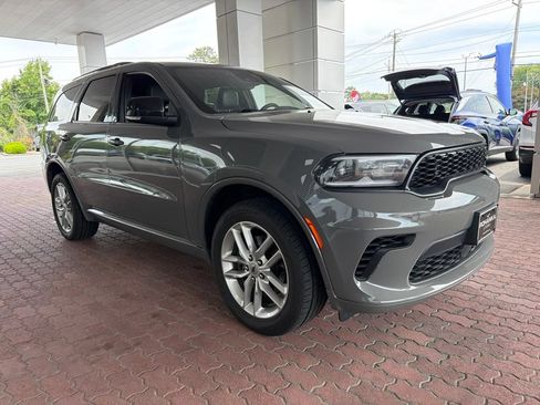 Used 2024 Dodge Durango GT AWD/4WD image 2
